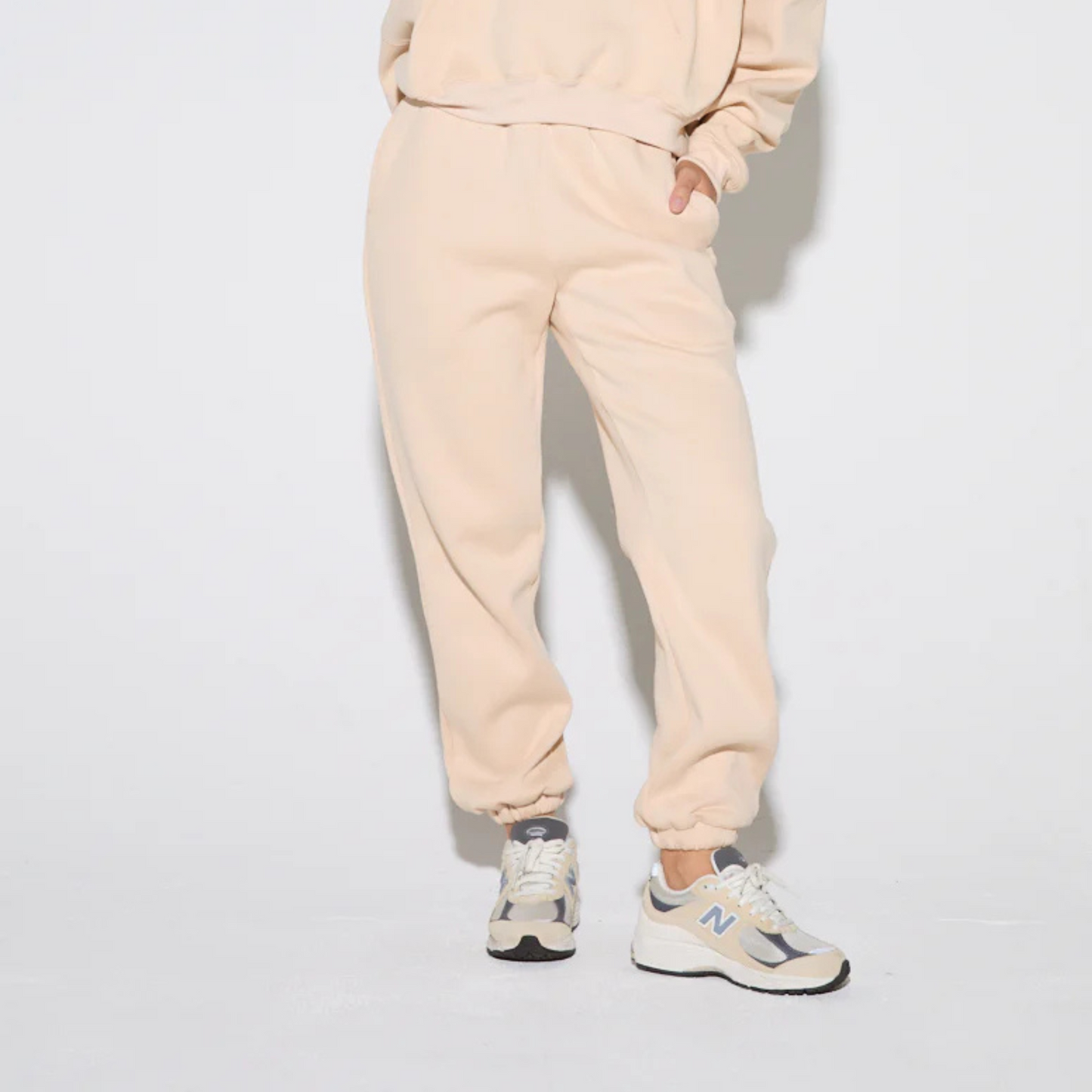 BELLE⢠WOMEN'S TRACKSUIT