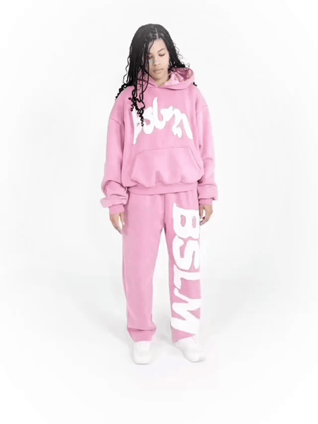 PATCHED SWEATPANTS