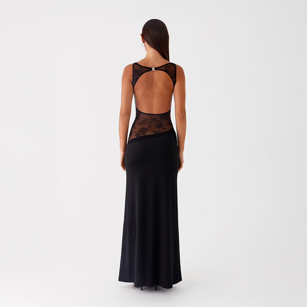 Selena | Sculpturale Elegantie
