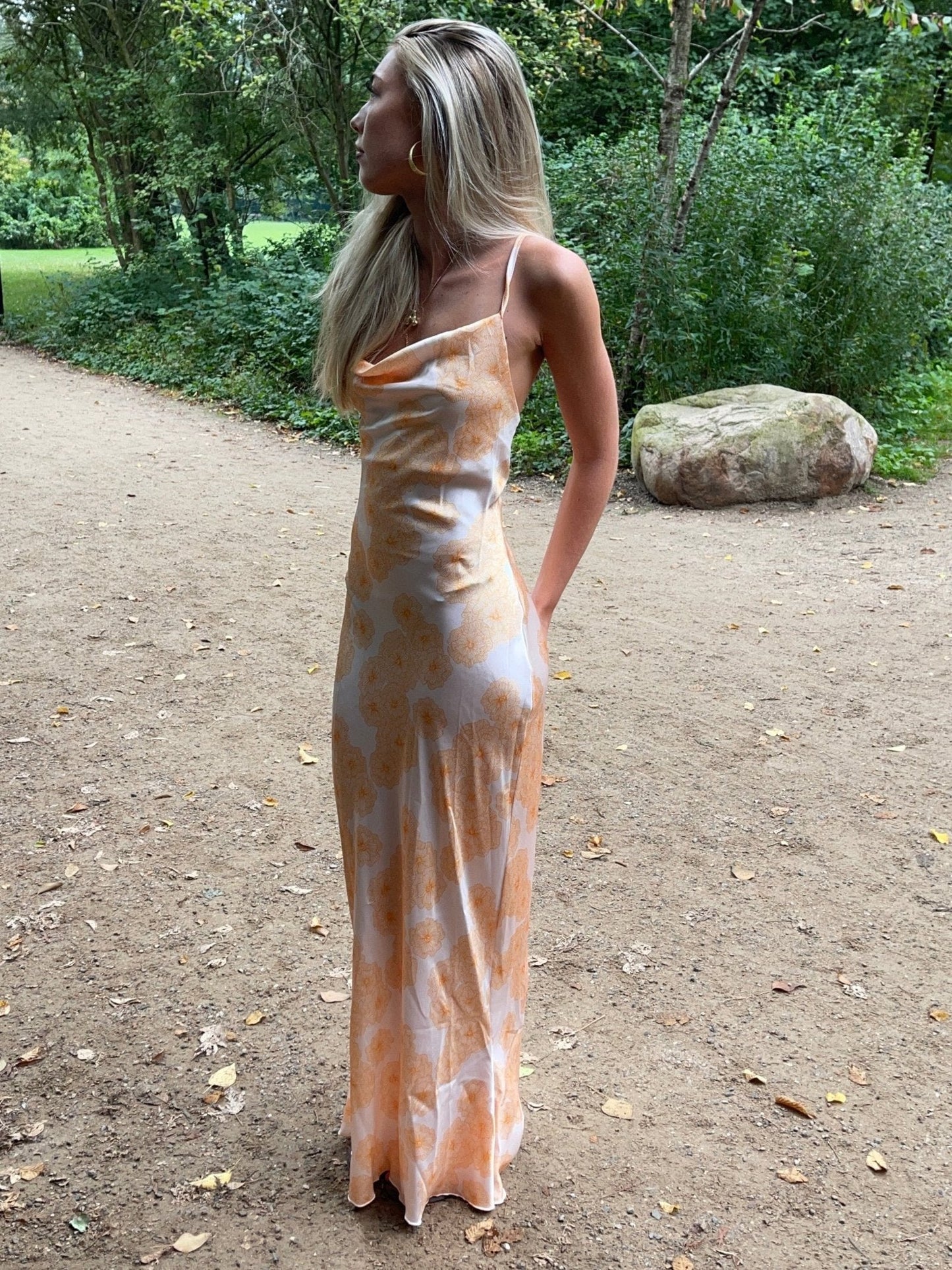 Charline satijnen jurk - Wit/oranje