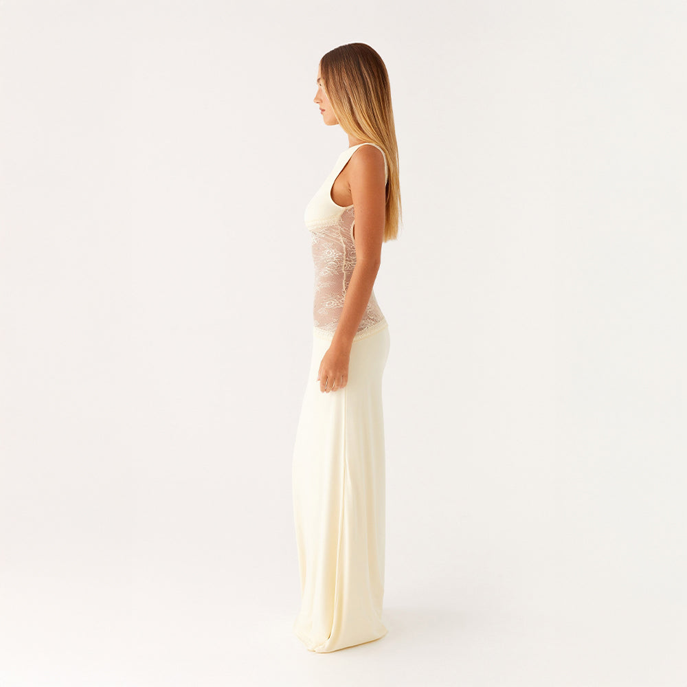 Selena | Sculpturale Elegantie