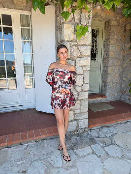 Chila jurk met bloemen – Wit/zwart/rood